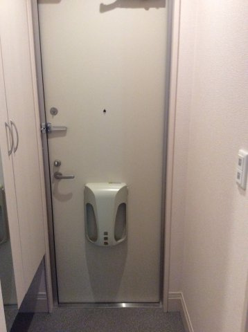 D-room上堂の玄関