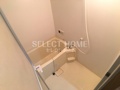 【居間・リビング】 | サンセールＮＹ | こちらのリビングで趣味の時間をお楽しみください