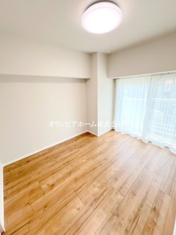 ゾンネンハイム北砂　2階　角　部屋　リ　ノベーション済　の洋室