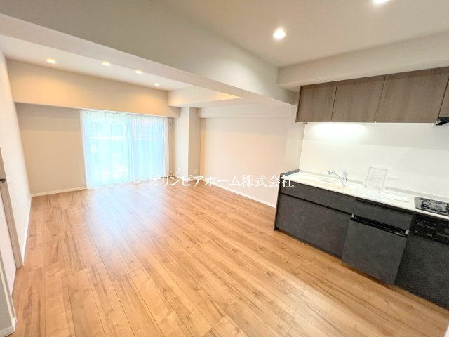 ゾンネンハイム北砂　2階　角　部屋　リ　ノベーション済　