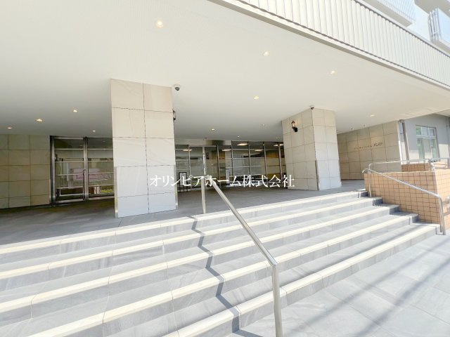ゾンネンハイム北砂　2階　角　部屋　リ　ノベーション済　のエントランス