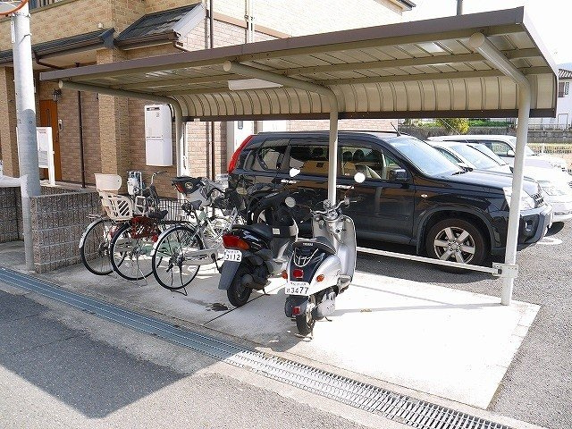 フォーチュネイト朝日Aのその他共用部分|自転車置き場です
