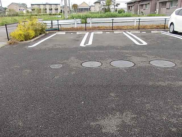ウエスト　グリーンの駐車場