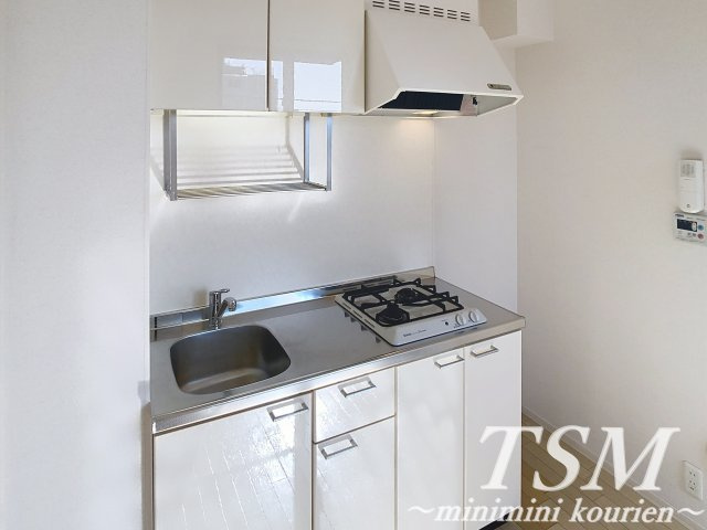 メゾンアイビスの洗面所|洗面台横の洗濯機置き場