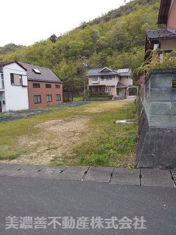 ４９８９９　岐阜市石谷土地の外観