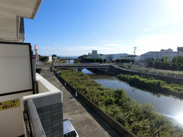 プレステージ明石魚住Ⅳの展望|海まで近いです