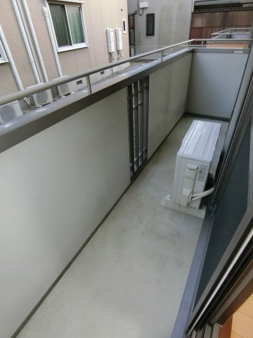 メゾン・ド・プラス　のバルコニー