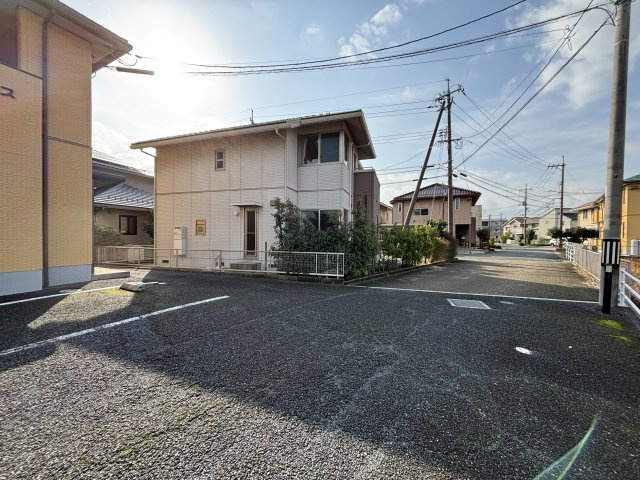 メゾン・ド・プラス　の周辺