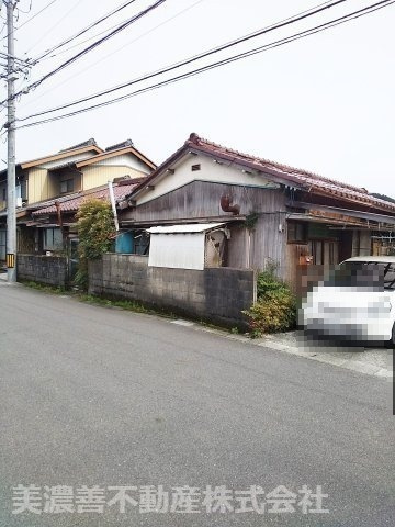 ５１０２３　山県市高富土地の外観