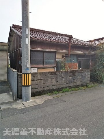 ５１０２３　山県市高富土地の外観