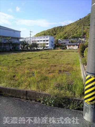 ５２０２０　岐阜市長良西山前土地