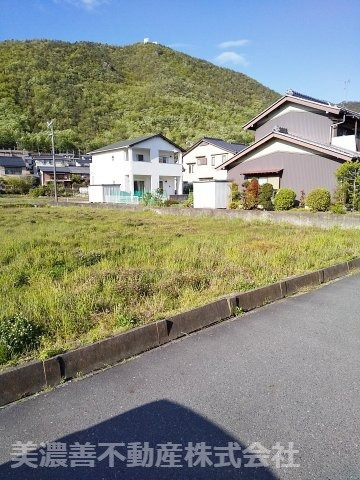 ５２０２０　岐阜市長良西山前土地の外観