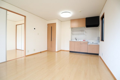 【居間・リビング】 | グランシャリオB(堀之内町)