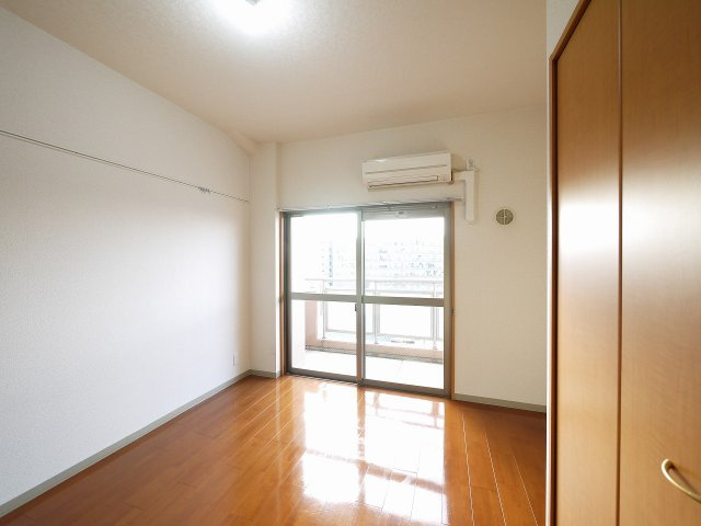 ドゥジェームならの寝室|落ち着いた色調の寝室です