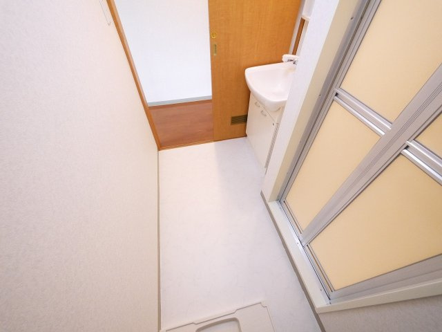 ドゥジェームならの洗面所|ゆったりとスペースのある洗面所