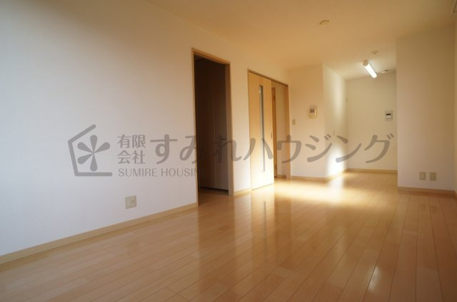 グリーンハイム伊丹の居間・リビング