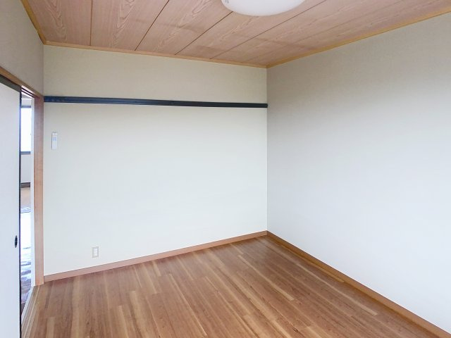 セジュール塩野Bの洋室