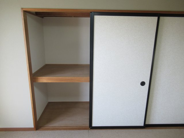 セジュール塩野Bの収納|たっぷりとした収納スペースです