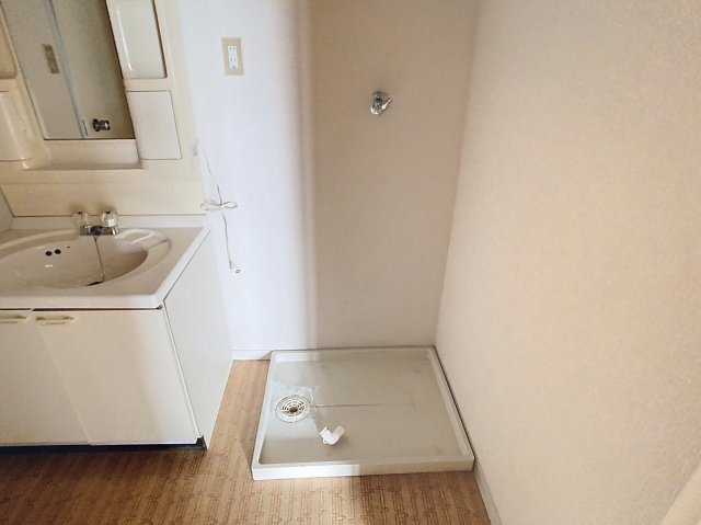 セジュール塩野Bの洗面所|使いやすい洗面所です