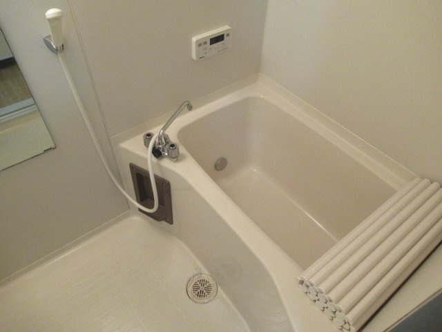 セジュール塩野Bの浴室|ゆったり過ごせるお風呂です