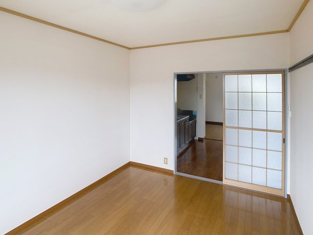 セジュール塩野Bの内装|スタンダードな洋室です