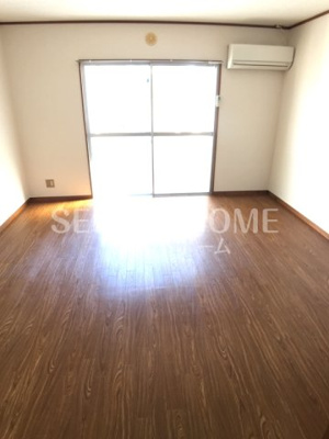 【寝室】 | コーポラス山田 | 広くて明るい寝室