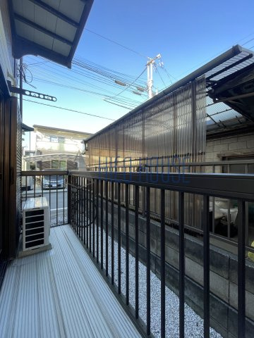 レザヴィのバルコニー