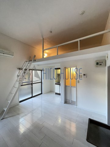 レザヴィの設備