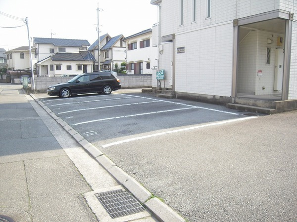 ラフォーレの駐車場