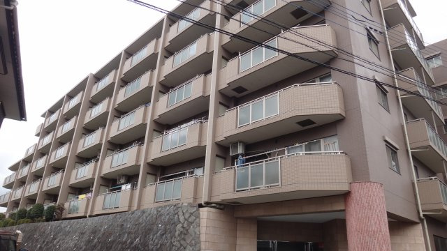 海老名市上今泉5丁目　シュロス海老名かしわ台の外観