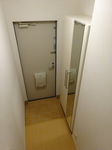 ビオラ・Ｙの玄関