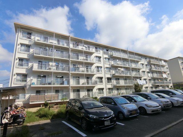 青山台住宅の外観