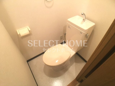 【トイレ】 | コンフォート康生 | 清潔感のあるトイレです