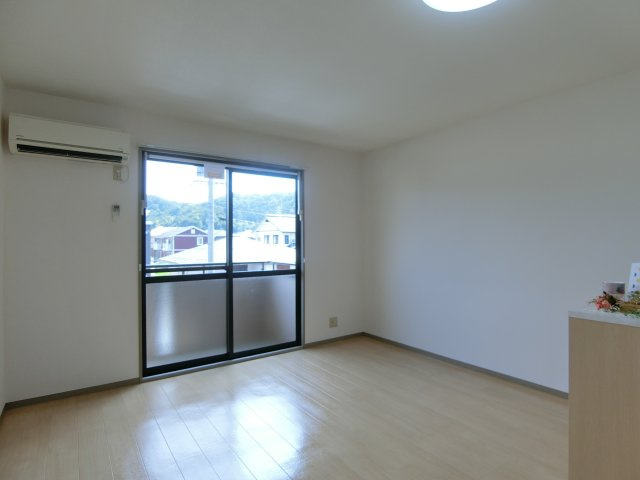 ミキカメディアマンション　A棟の居間・リビング