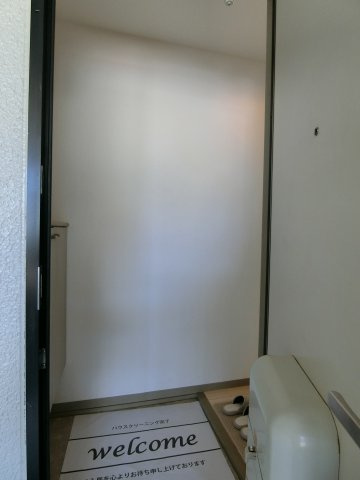 ミキカメディアマンション　A棟の玄関