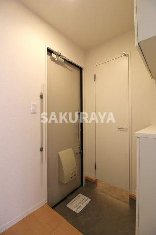 ベネフィスの玄関|2023年撮影。現況と異なる場合がございます。