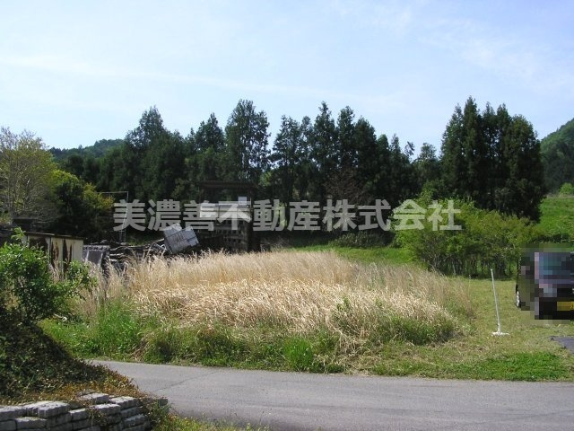 ５３６７１　岐阜市佐野土地の外観