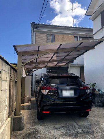堺市西区家原寺町　戸建の駐車場|カーポートあり