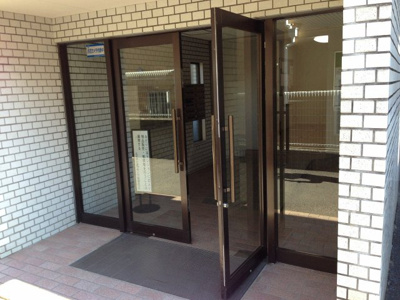 【エントランス】 | ルミネたまプラーザ | 東急田園都市線「たまプラーザ」駅徒歩17分！
綺麗に管理されているマンションです。