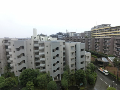 【展望】 | 鷺沼スカイドエリングA棟 | バルコニースペースからの眺望です。
10階建て７階部分の為眺望良好です。