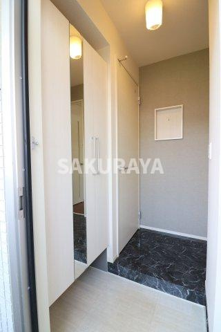 ハピネスの玄関|2019年撮影。現況と異なる場合がございます。