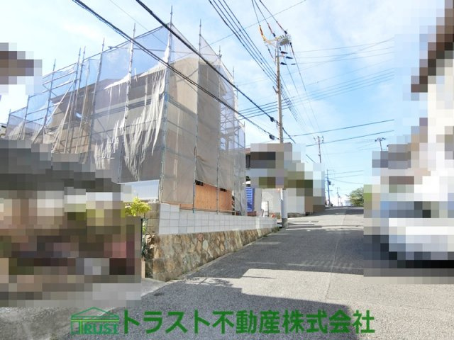 神戸市垂水区青山台2丁目 新築戸建の前面道路含む現地写真