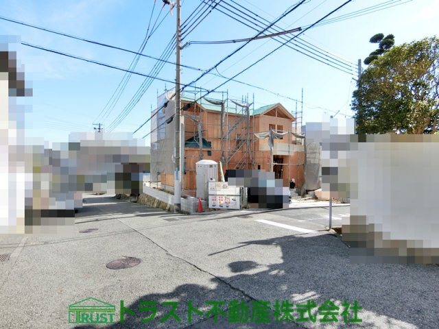 神戸市垂水区青山台2丁目 新築戸建の前面道路含む現地写真
