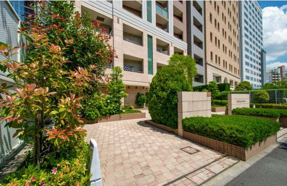 デュオ・スカーラ市ヶ谷のエントランス|デュオ・スカーラ市ヶ谷