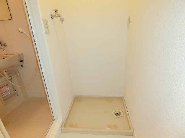 ウッドワン2番館の設備|室内洗濯機置場があります