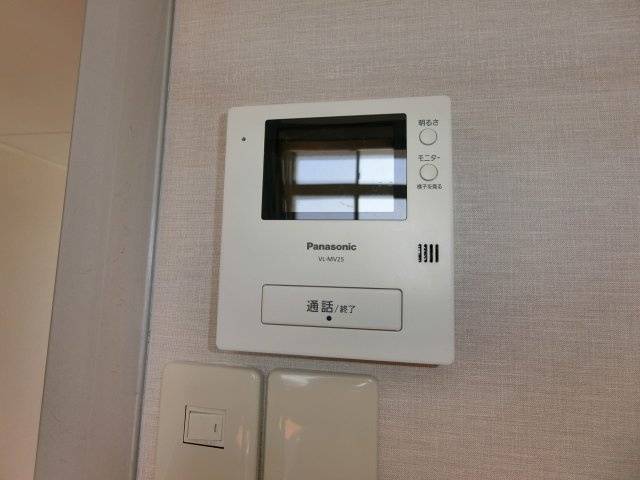 ウッドワン2番館のセキュリティ|モニター付きインターホンがあります