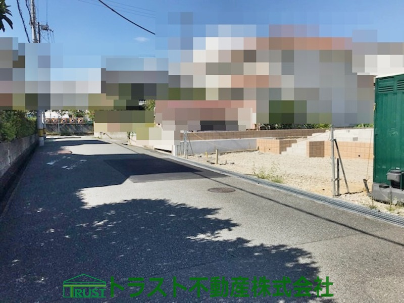 神戸市西区竹の台2期-1号棟　新築戸建の前面道路含む現地写真