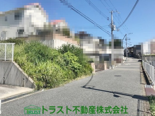 明石市魚住町錦が丘3丁目　土地の前面道路含む現地写真