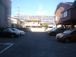 【駐車場】