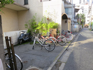 【その他共用部分】 | 駐輪場とバイク置場は無料です♪（管理会社発行のステッカー貼付要）